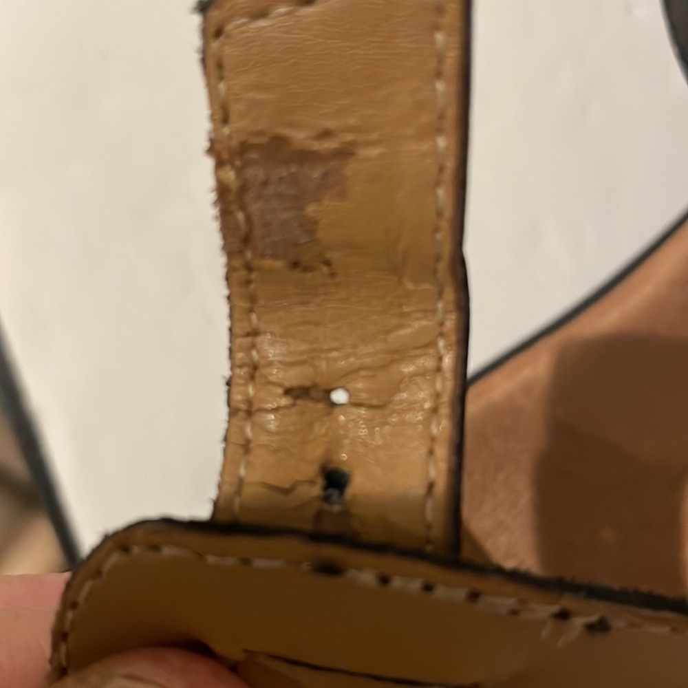 Clarks Cushion Soft Sandals - Picture 7 of 7